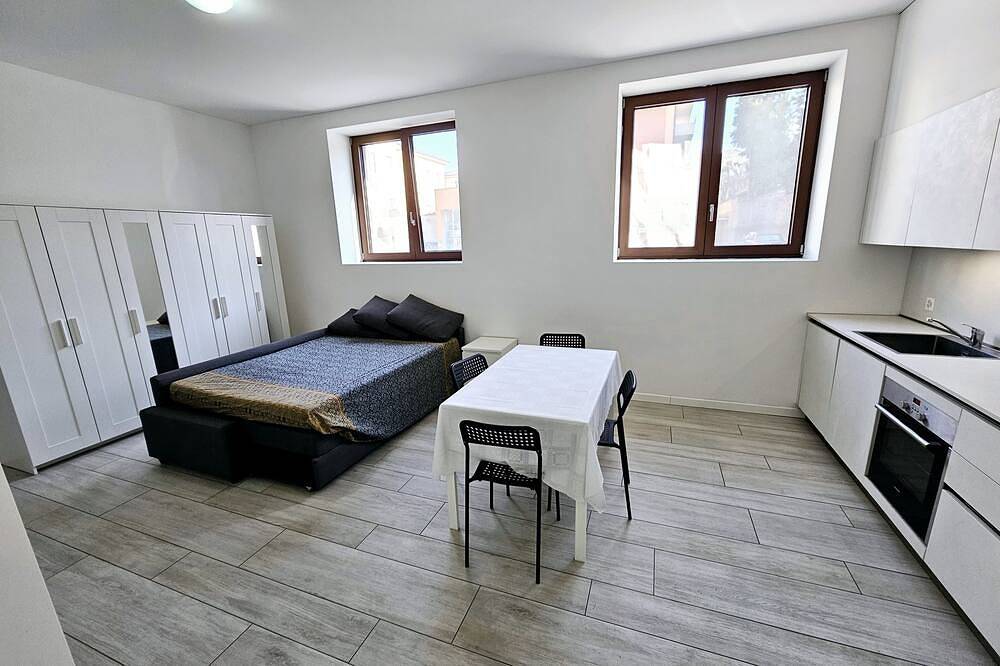 Ganze Wohnung, Studio apartment in Mendrisio  / Monolocale a Mendrisio in Mendrisio, Tessin