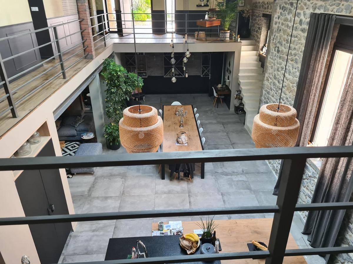 Grand loft avec Piscine aux Portes des Cévennes in Cendras, Parc national des Cévennes