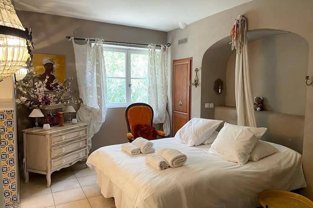New. Villa Baya in Salon-de-Provence, Aix-en-Provence region