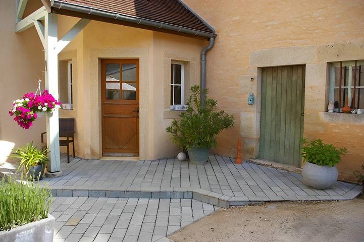 Location de vacances pour 2 personnes, avec Jardin à Salives