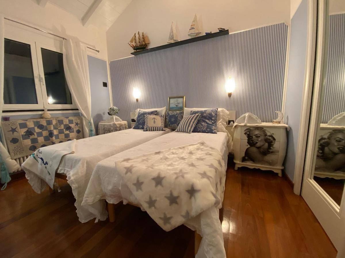 Villa Elianna in una oasi marina in Alassio, Riviera di Ponente