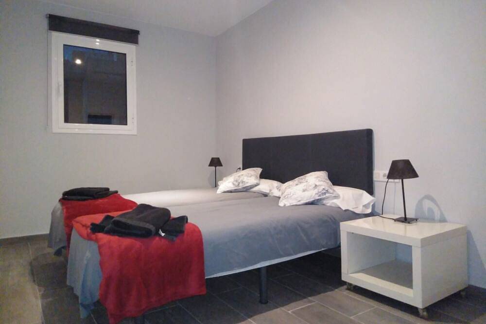 Apartamento Con Terraza Grande by Bossh! in Barcelona Zentrum, Barcelona