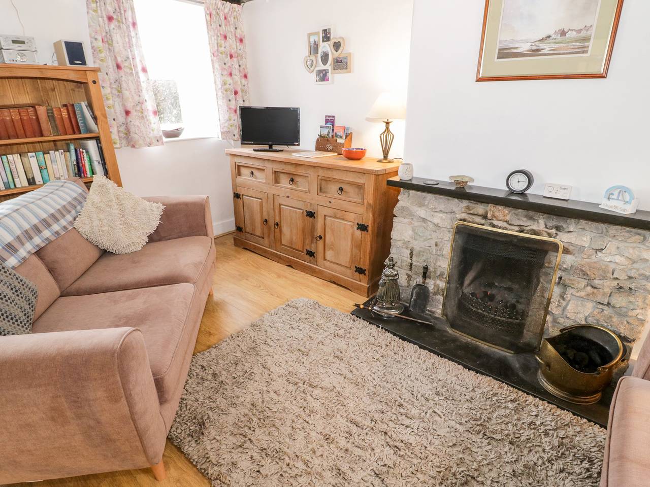 Bron Heulog Cottage in Red Wharf Bay, Isle of Anglesey