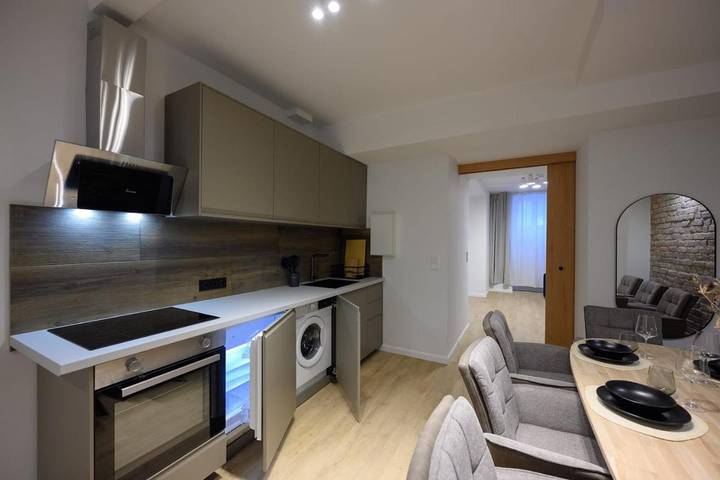 Ferienwohnung für 6 Personen, mit Balkon und Whirlpool in Mitte Berlin - 2