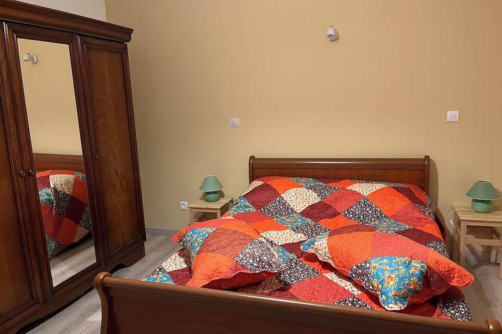 Location de vacances pour 6 personnes, avec jardin et terrasse à Vergezac - 2