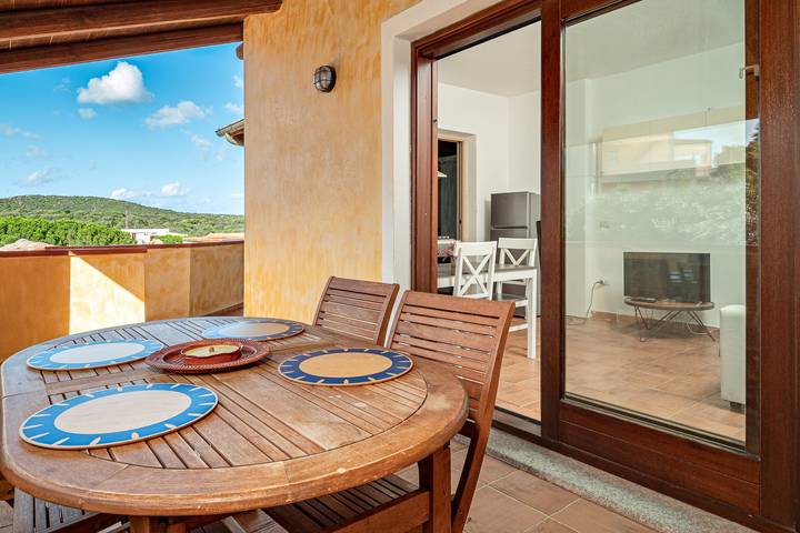 Appartamento intero, Appartamento 'Orizzonti Solarium' con terrazza privata in Quinta Spiaggia, Golfo Aranci