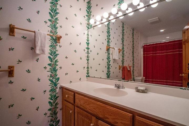Vacation rental for 6 people, with hot tub and balcony, with pets in Canaan Valley