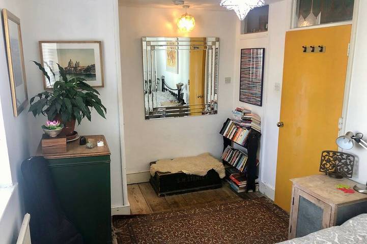 Gîte pour 2 personnes, avec balcon et piscine à Hastings - 3