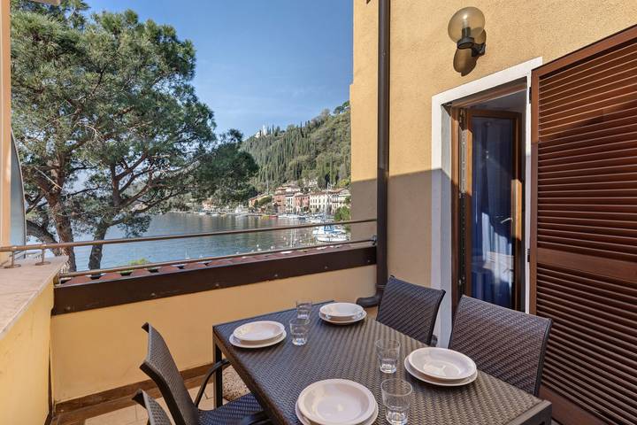 Ferienwohnung für 4 Personen, mit Seeblick, mit Haustier in Gardasee-Lombardei