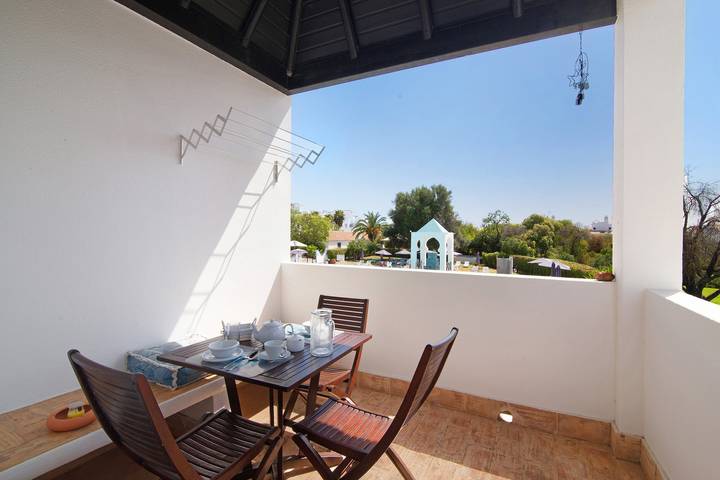 Casa de vacaciones 'Quinta Velha Village 134" con balcón, piscina compartida y aire acondicionado in Cabanas de Tavira, Conceição e Cabanas de Tavira