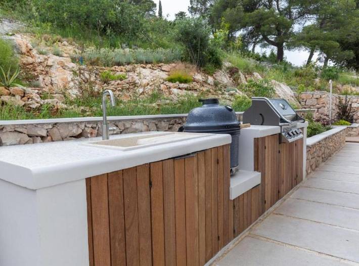 Villa pour 10 personnes, avec piscine ainsi que sauna et terrasse, animaux acceptés à Tribunj - 3