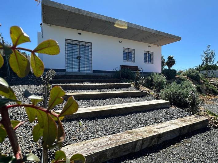 Casa rural para 7 personas, con jardín y vistas en La Campana