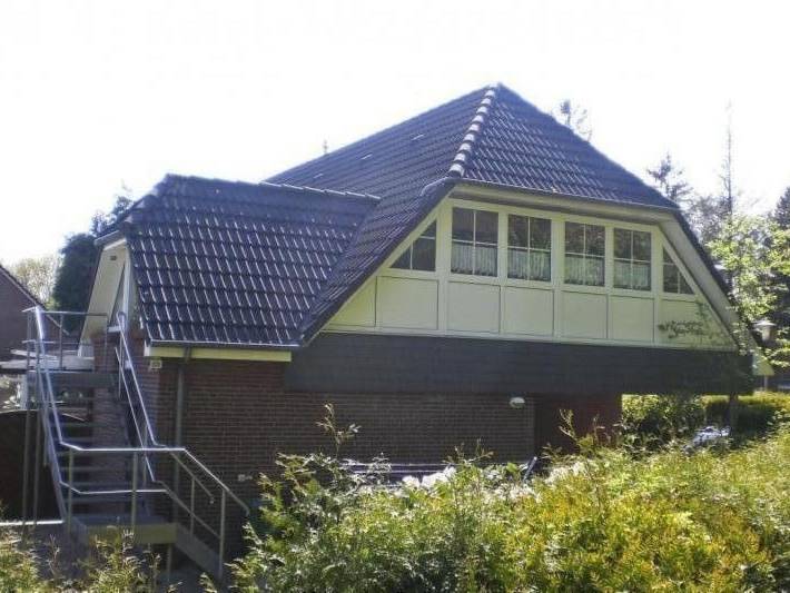 Ferienwohnung für 4 Personen, mit Terrasse und Garten sowie Pool