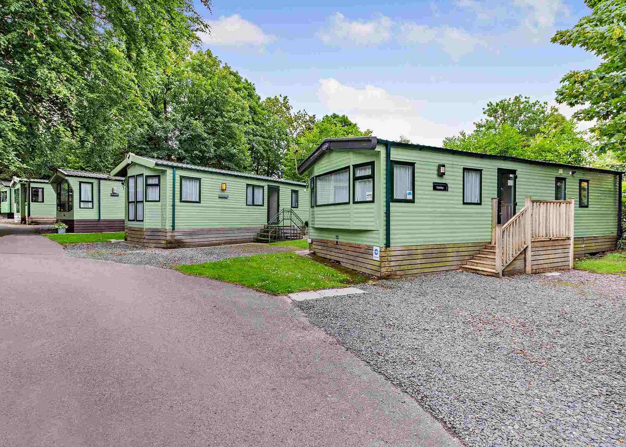Gold 2 Caravan, slps 6, parking & decking in Bowness-on-Windermere, Lake District
