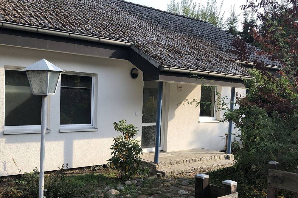 Großzügiges Ferienhaus mit Seezugang in Zehdenick, Ruppiner Seenland