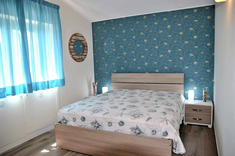 Appartamento intero, Casa Dinky  Attico con terrazza vista mare in Formia, Provincia di Latina