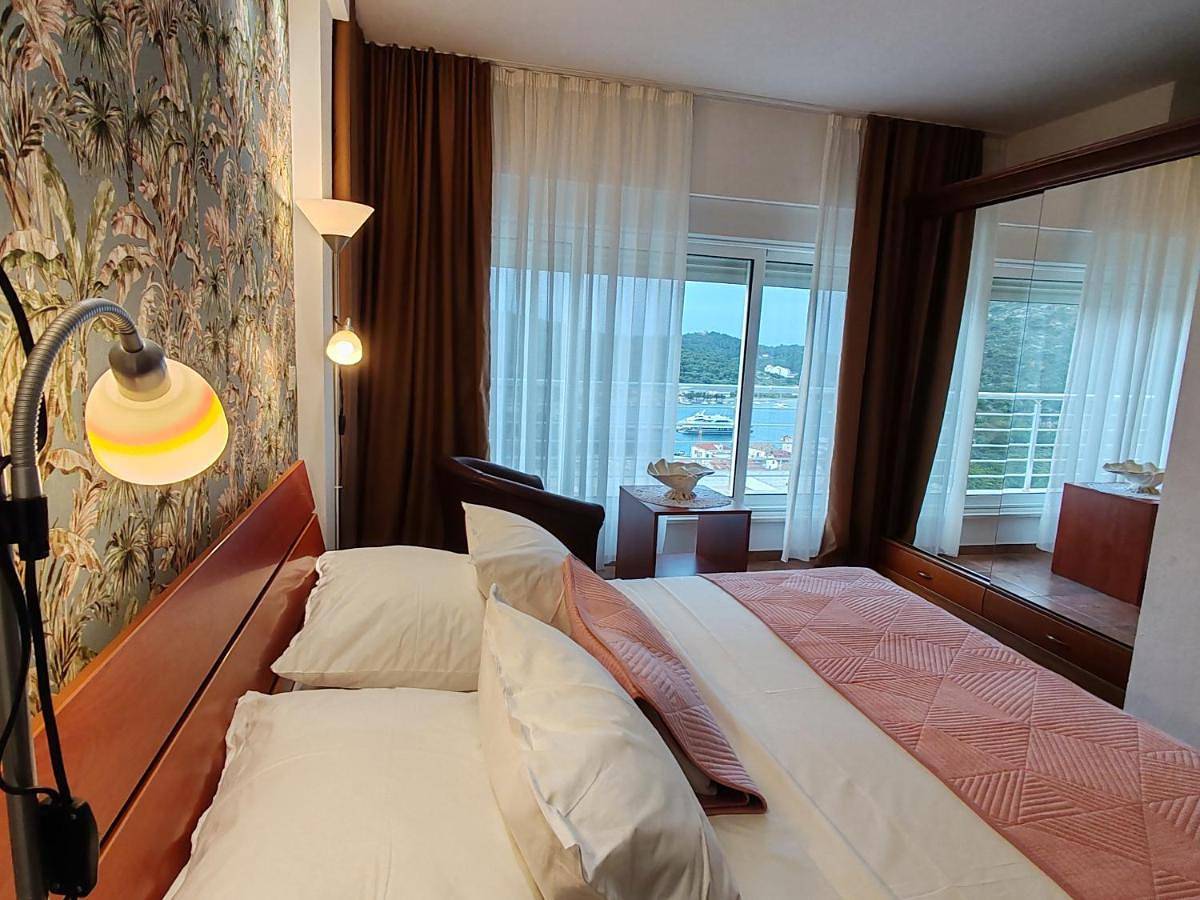 D&D Veyra suites in Ville de Vis, Vis (Dalmatia)