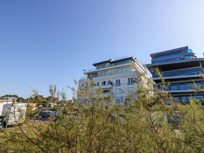 Holiday rental for 4 people in Sandbanks