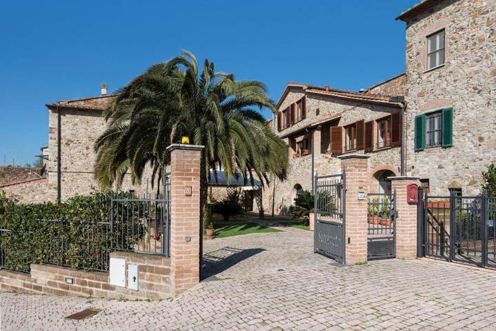B&b per 4 persone, con Terrazza e Giardino nonché Panorama a Suvereto