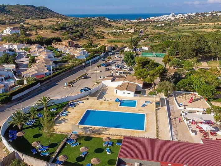 Camping Orbitur Valverde - Bungalow 2 personen - Atlantico 2 Pers, 21m2, 2 Zimmer, 1 Schlafzimmer in Luz, Faro Distrikt