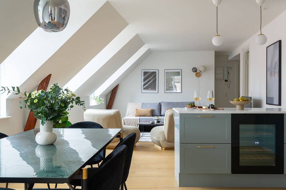 Entire apartment, Leaves 6 - 2 Bdr Apt with shared roof terrace in Copenhagen City, Copenhagen