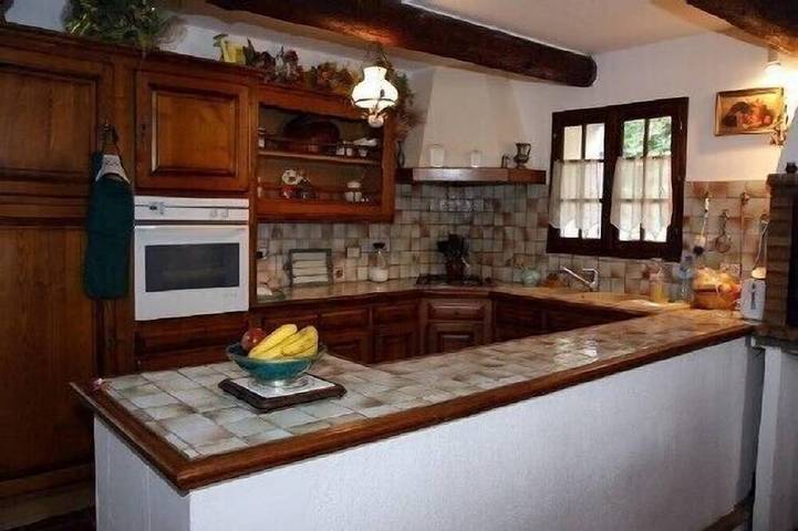 Gîte pour 10 personnes, avec terrasse ainsi que jardin et piscine à Aigremont - 3