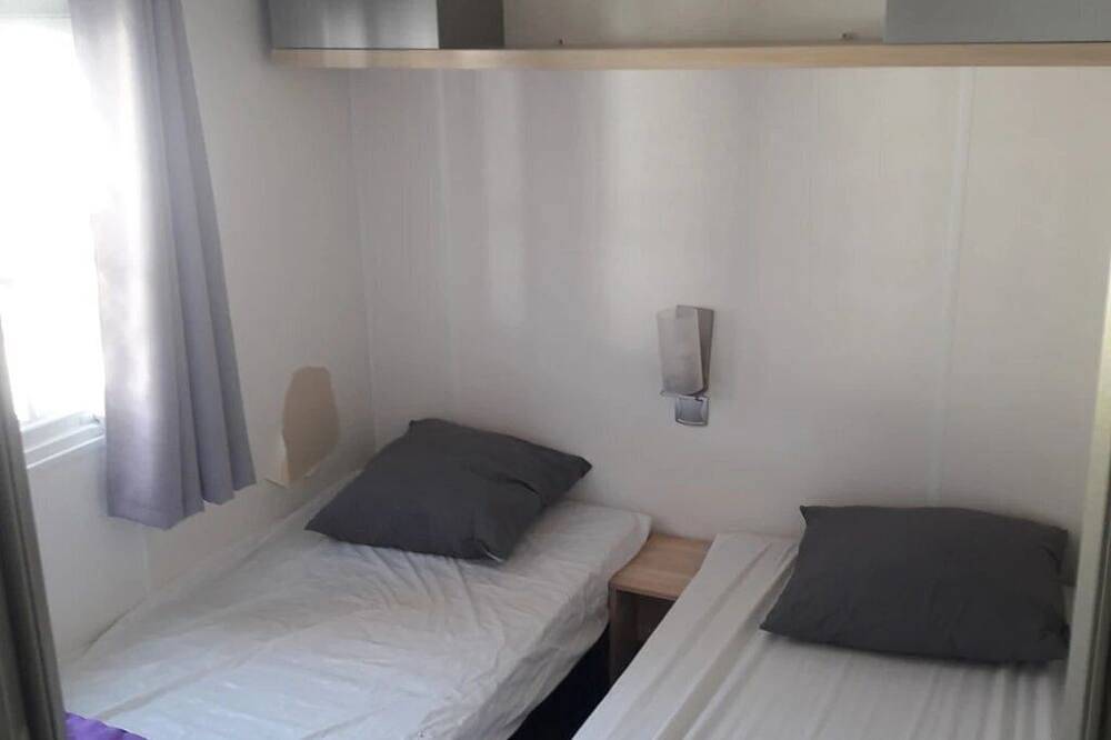 Camping 4 étoiles - Piscine - ccbeecf in Foix, Ariège