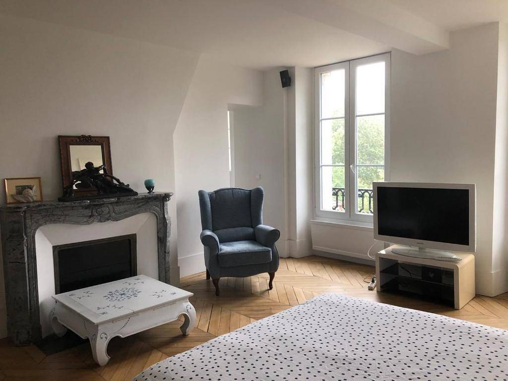 Double Room with Private External Bathroom in Marcoussis, Essonne