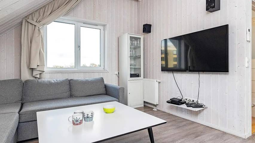 Ferienhaus mit Meerblick für 7 Personen, mit Sauna und Whirlpool sowie Balkon an der Kieler Bucht - 3
