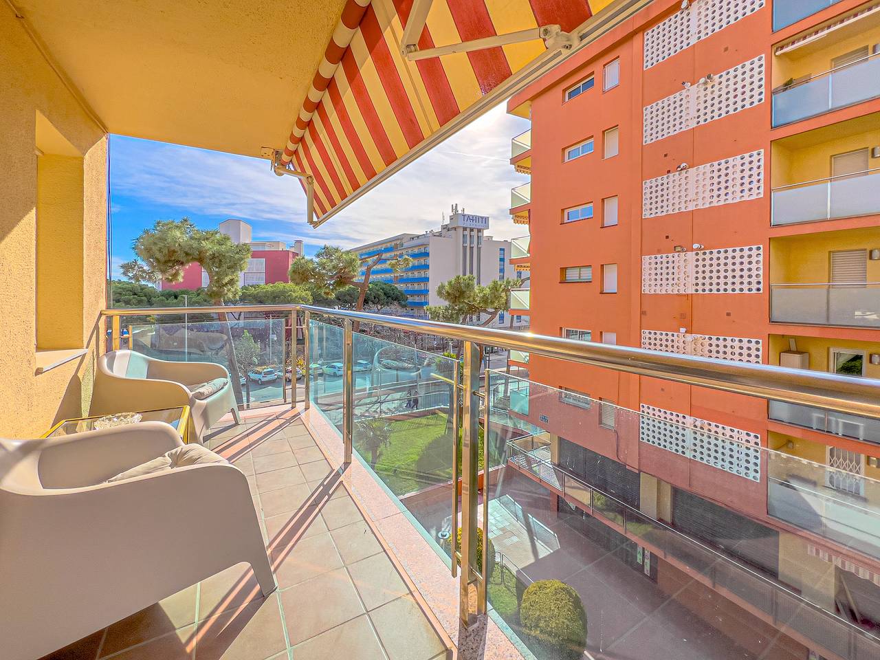 Apartamento entero, Apartamento de vacaciones para 4 personas con balcón in Santa Susana, Costa del Maresme