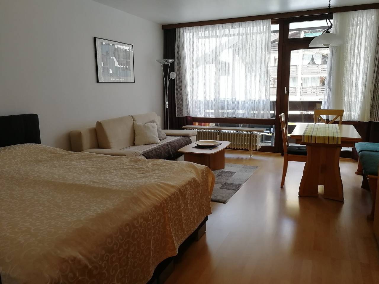 Ganzes Studio, Einzimmerapartment 'Schloss Grubhof Appartement' mit Balkon und Wlan in Loferer und Leoganger Steinberge, Sankt Martin bei Lofer