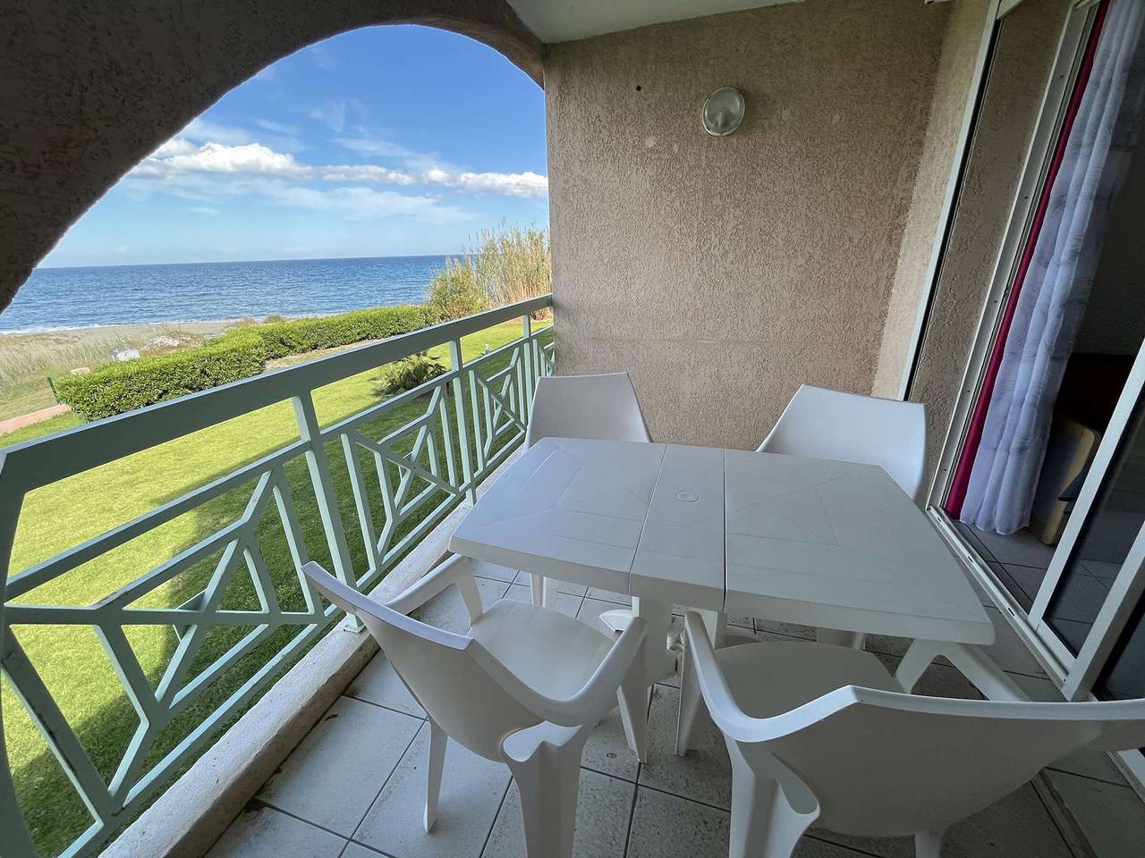 Appartamento intero, Studio à Moriani-Plage avec piscine et climatisation, accès direct plage in Moriani-Plage, Corte e dintorni