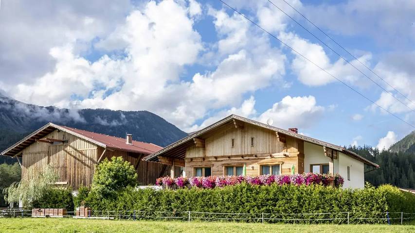 Ferienwohnung für 4 Personen, mit Balkon in Längenfeld