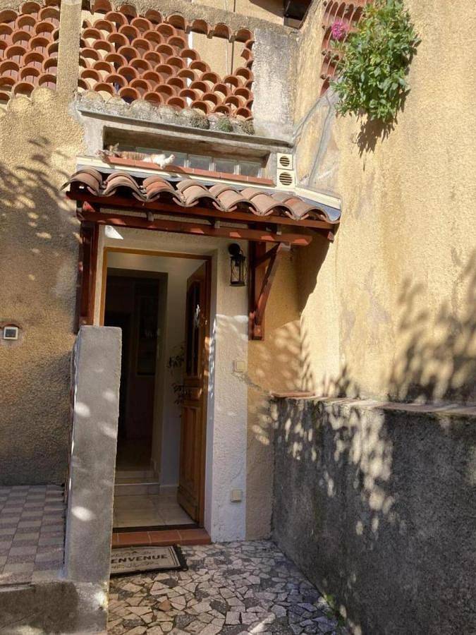 Location de vacances pour 4 personnes, avec terrasse à Montferrat - 4