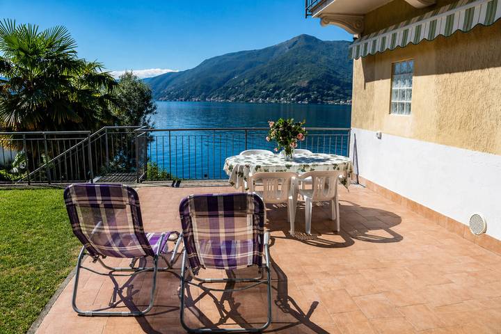 Gîte pour 4 personnes, avec vue sur le lac et jardin ainsi que balcon et vue dans Lombardie - 2