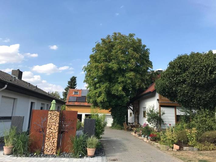 Ferienwohnung für 5 Personen, mit Terrasse und Garten sowie Pool und Sauna