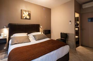 Hôtel pour 2 personnes, avec piscine et terrasse, animaux acceptés à Lodève