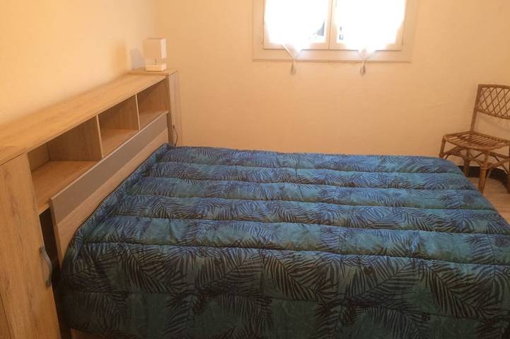 Gîte pour 6 personnes, avec terrasse et jardin à Petreto-Bicchisano - 2