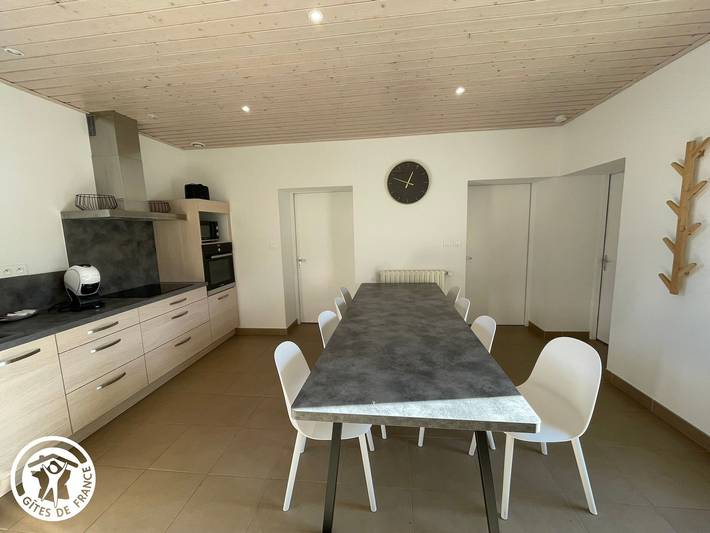 Gîte pour 8 personnes, avec piscine et terrasse ainsi que jardin et jacuzzi, animaux acceptés à Saint-Hilaire-de-Riez - 3