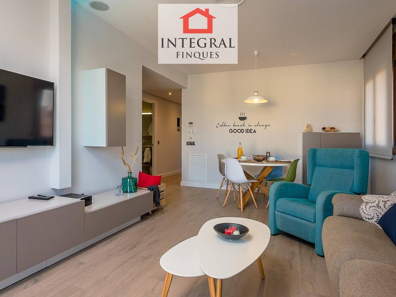 Entire apartment, Luxury Apartment with Modern Amenities, 100m from Beach, Parking Included in Palamós, Costa Brava