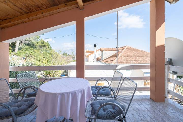 Ferienwohnung für 2 Personen, mit Meerblick und Balkon sowie Garten in Orebic