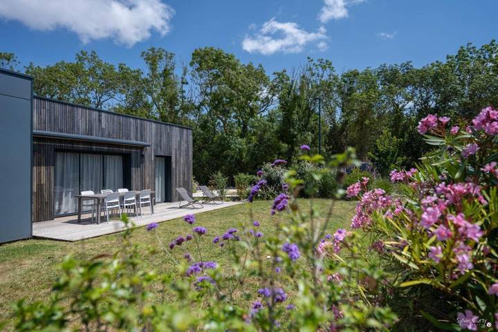 Appart’hôtel pour 3 personnes, avec piscine et jardin ainsi que sauna et jacuzzi à Angoulins
