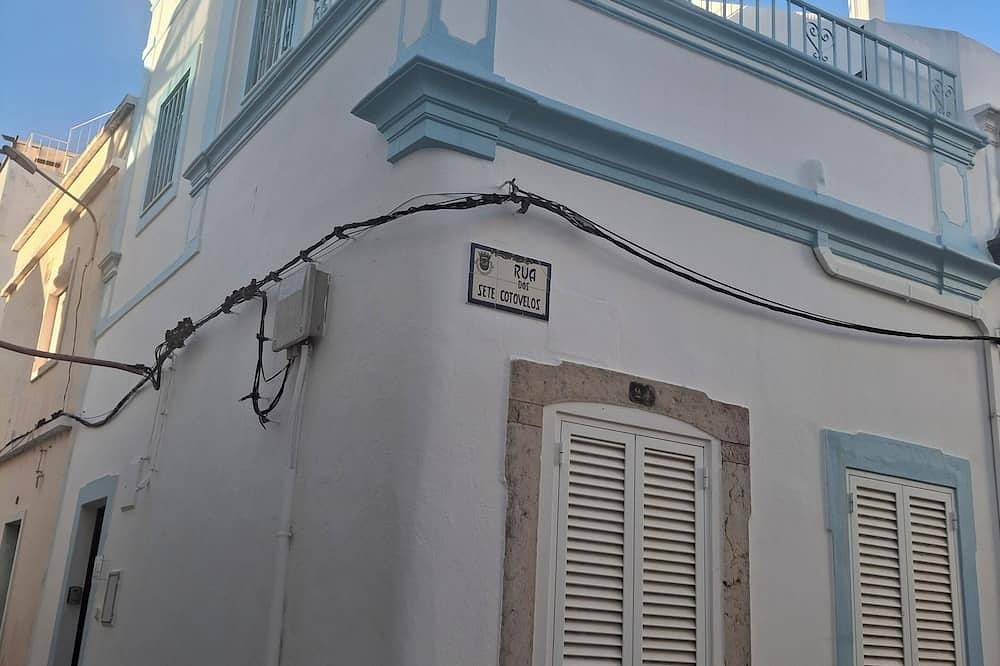 Neu renoviertes, wunderschönes Haus mit hohem Standard im Herzen von Olhao. in Olhão, Parque Natural da Ria Formosa
