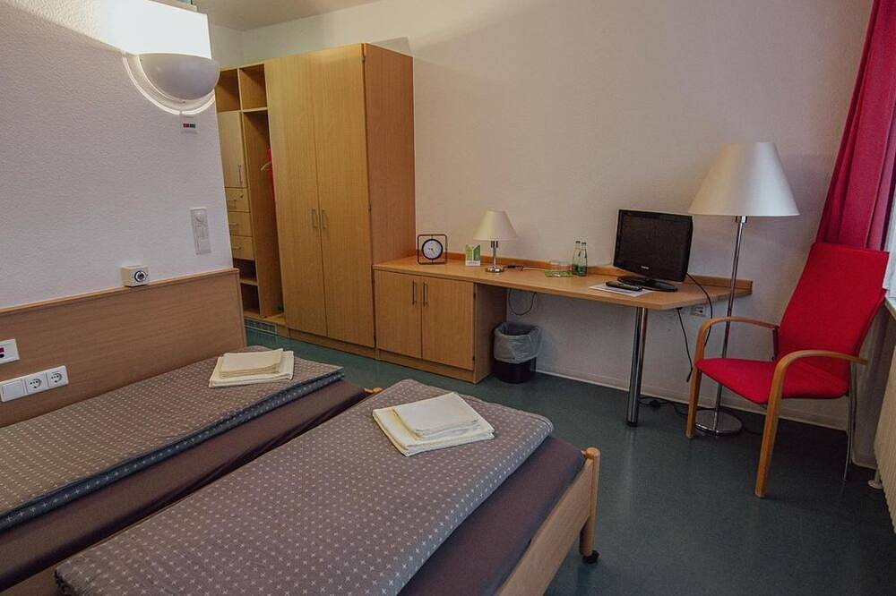 Doppelzimmer - Green Night Hotel in Falkenstein, Chemnitz und Umgebung