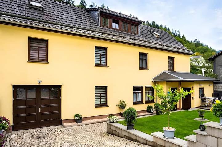 Ferienwohnung für 6 Personen, mit Garten in Unterweißbach