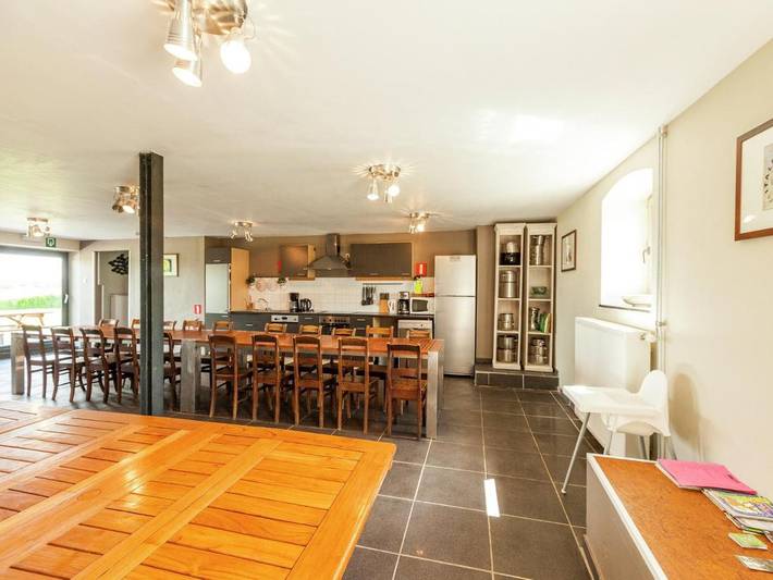 Location de vacances pour 32 personnes, avec jardin ainsi que sauna et terrasse, animaux acceptés à Ouffet - 2