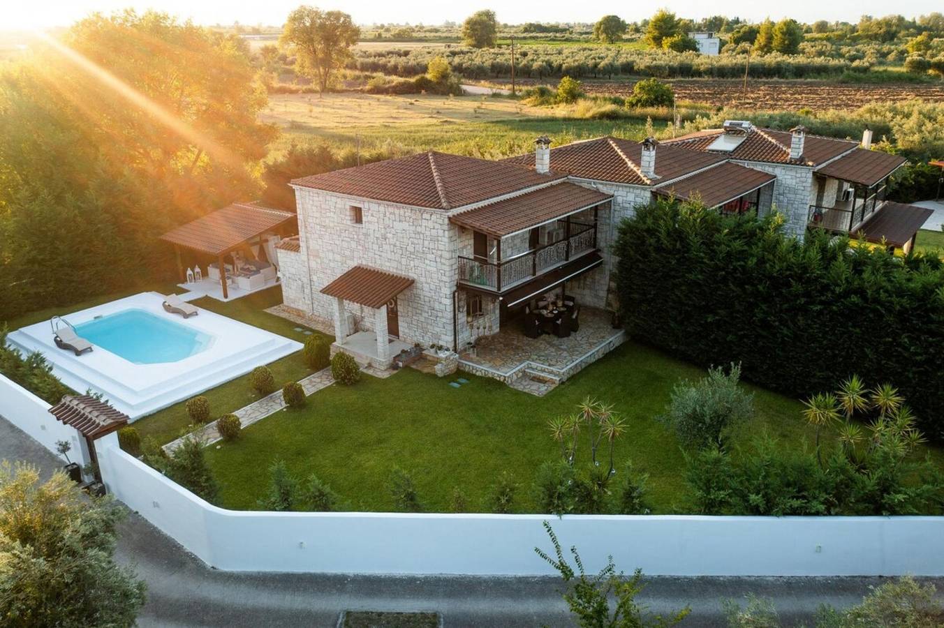 Villa für 6 Personen mit Balkon in Kamena Vourla, Fthiotida