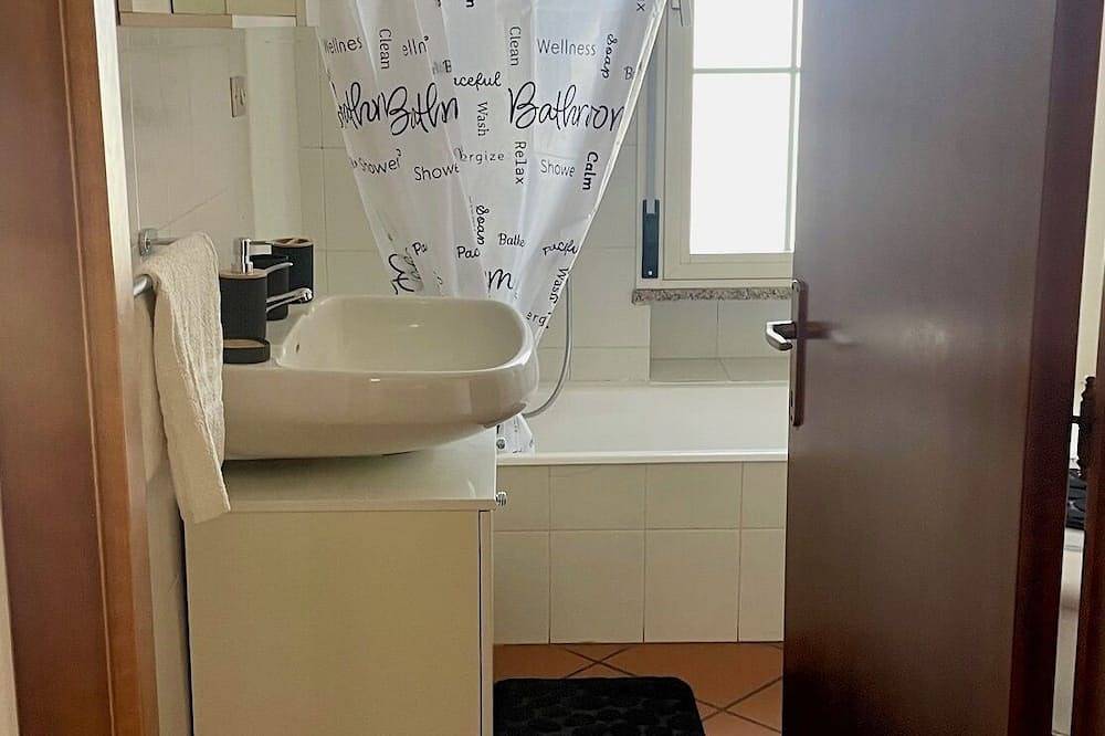 Appartamento intero, Vivi la magia di Pula: mare, natura e relax perfetta per famiglie e amici in Pula Cagliari, Pula e dintorni