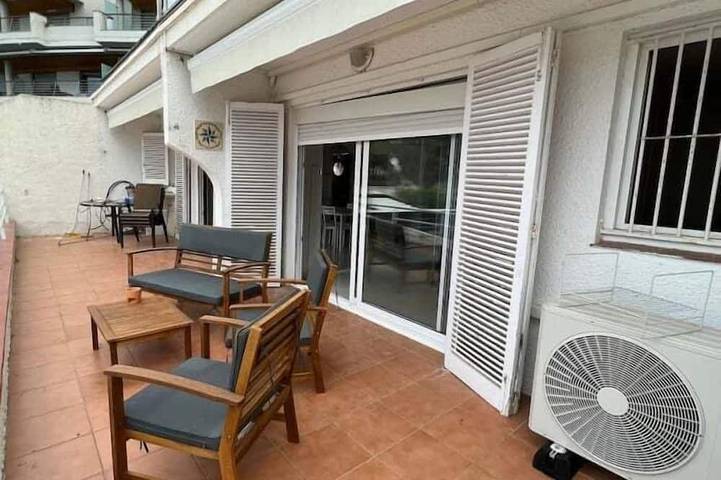 Gîte pour 6 personnes, avec balcon dans Platja De Canyelles Petites
