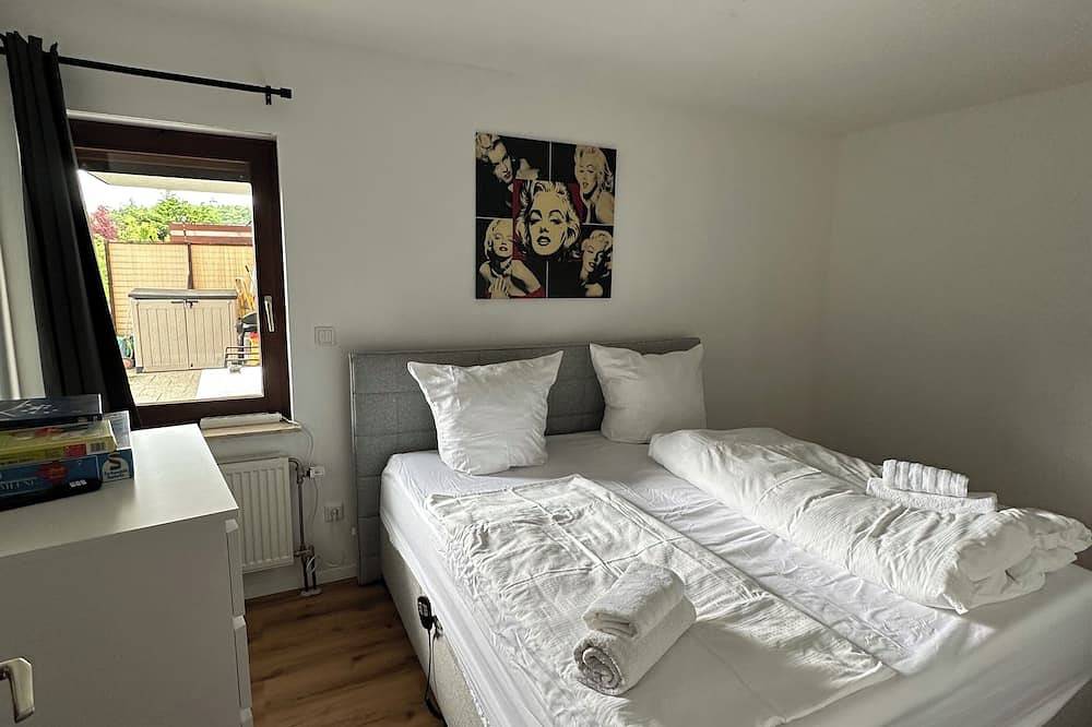 Ganze Wohnung, Ruhige Ferienwohnung Whirpool und Fasssauna in Medebach, Hochsauerlandkreis